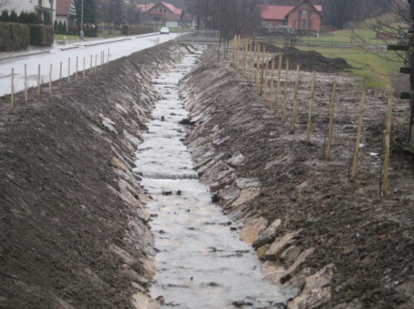 Oprava  toku v Nedašově-Hrušovka