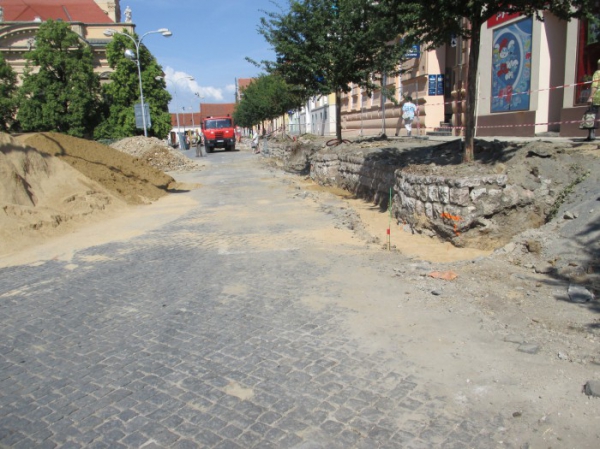Stavební úpravy náměstí 1.Máje v Uherském Brodě