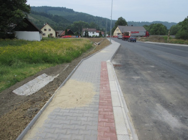 Oprava chodníků v obci Ústí u Vsetína