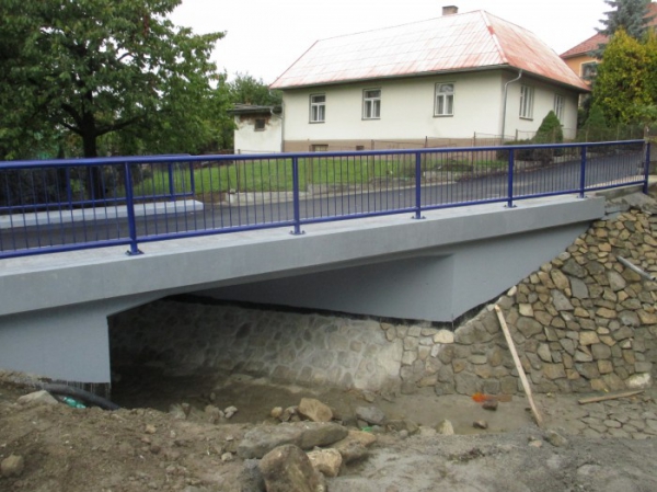 Oprava mostu v obci Bratřejov