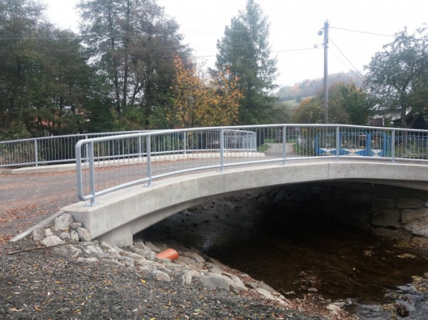 Oprava mostu U Rumánků v obci Francova Lhota