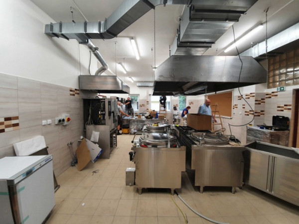 TM Stav, spol. s r. o. - Rekonstrukce kuchyně ve škole Turkmenská, Vsetín